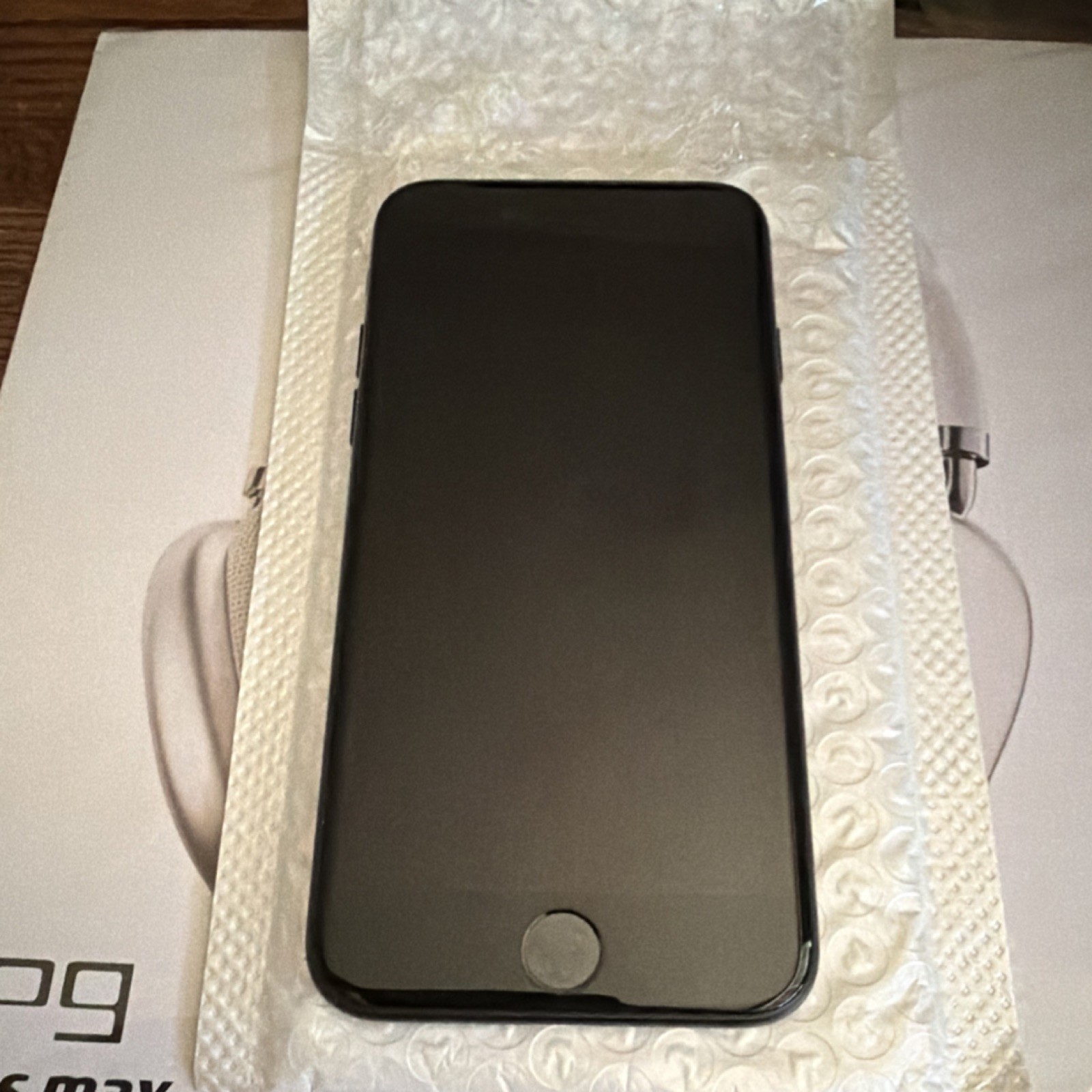 Apple iPhone 7 Black 32GB Unlocked Smartphone Touchscreen