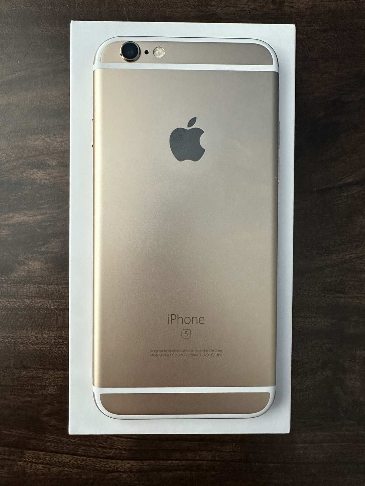 Apple iPhone 6s 16GB Gold Unlocked A1688 (CDMA + GSM) – Excellent Shape! W/ Box