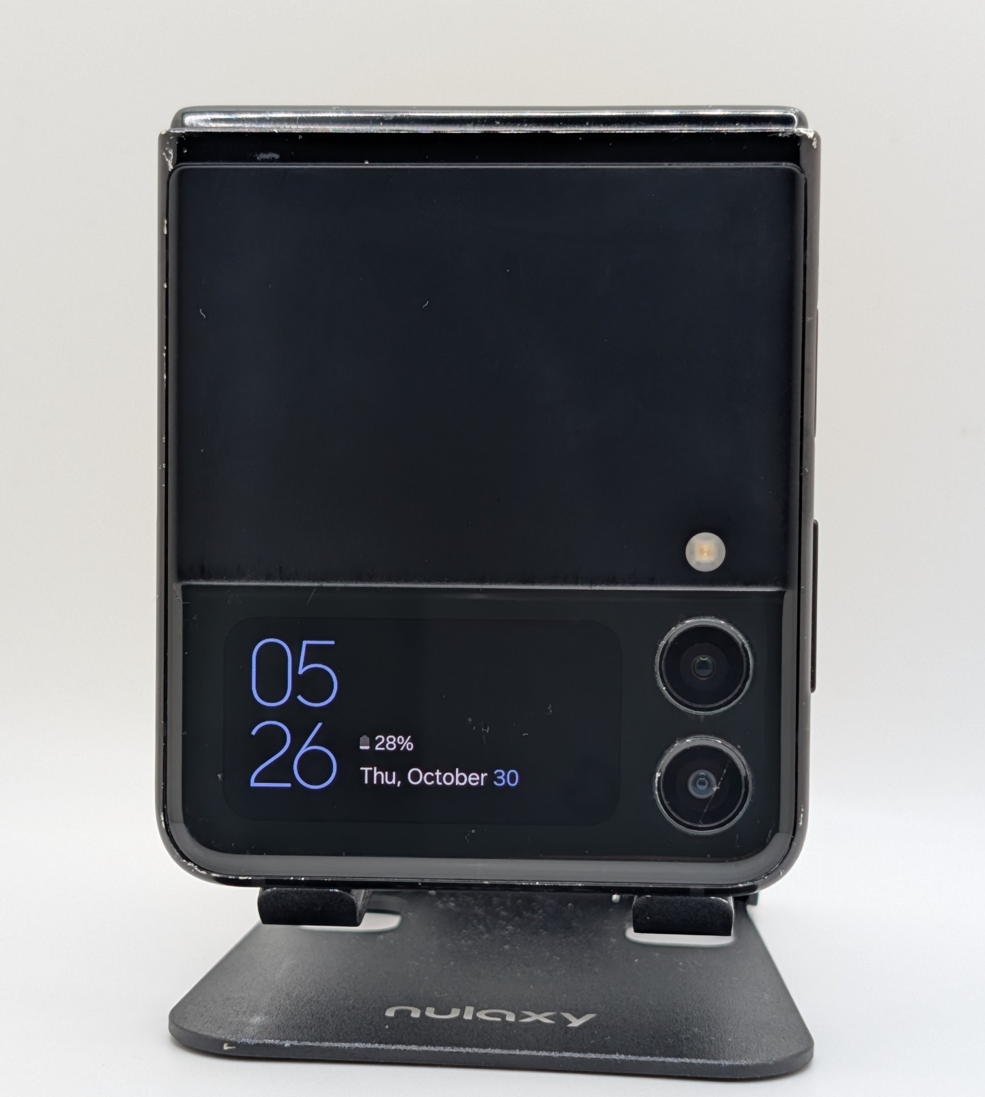Samsung Galaxy Z Flip3 – 128 GB – Black (Unlocked) (Fair Condition). ~706~