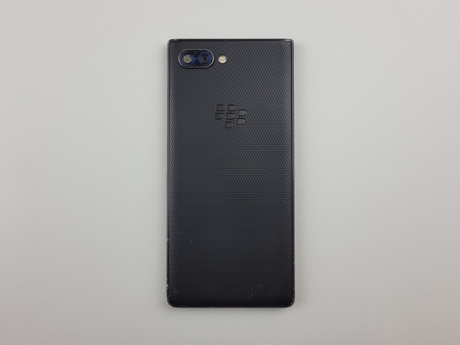 BlackBerry Key2 (BBF100-2) 64GB – Black (GSM Unlocked) – SMALL ISSUE – H7074