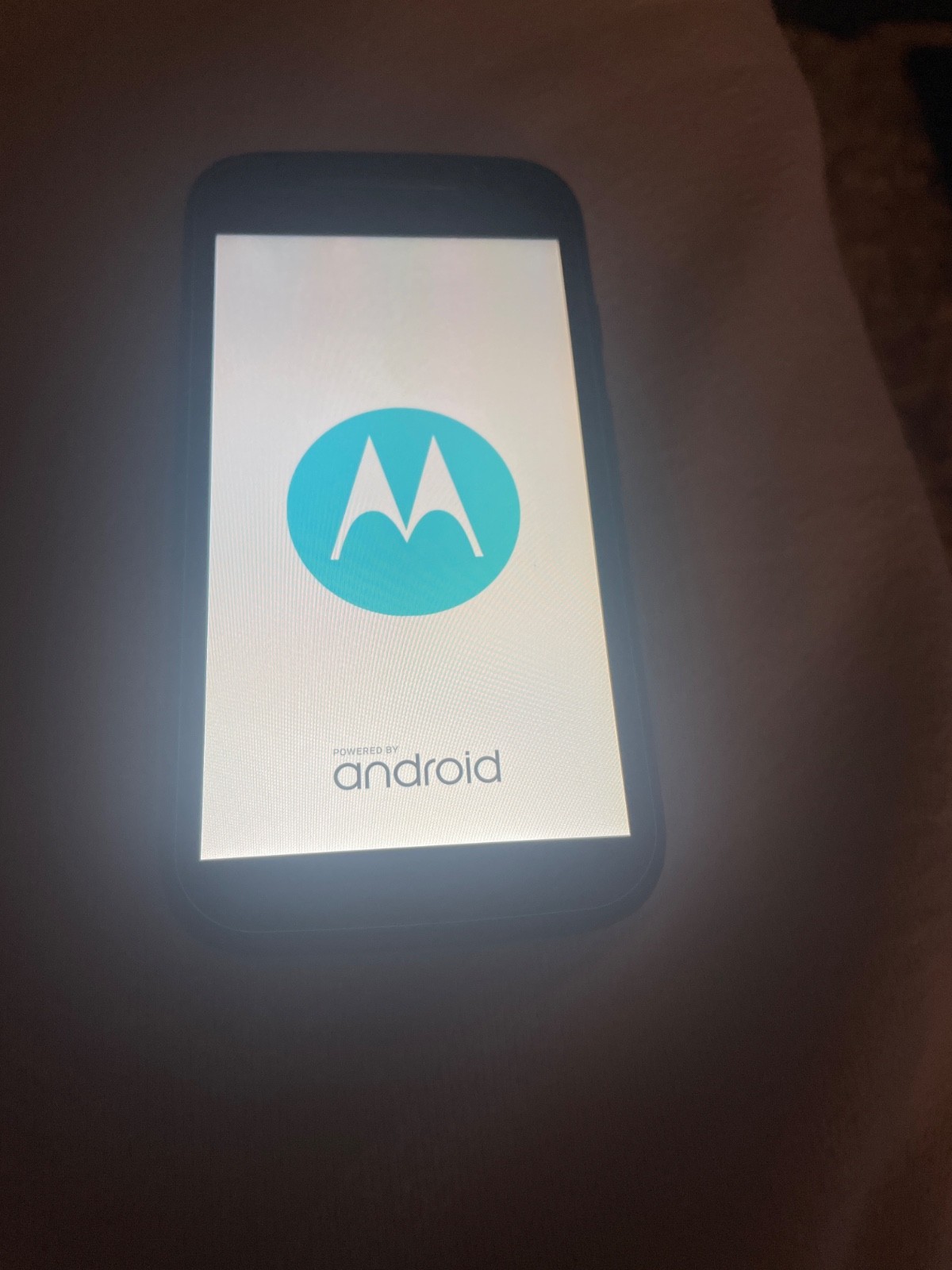 Motorola XT1527 Moto E 2nd Gen. Consumer Cellular phone GOOD