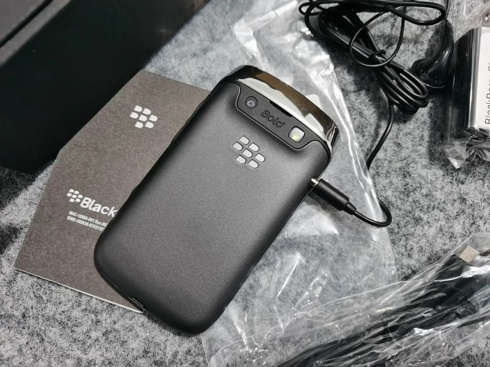 Unlocked Blackberry Bold 9790 Black GPS GSM 3G QWERTY Smartphone Good Condition