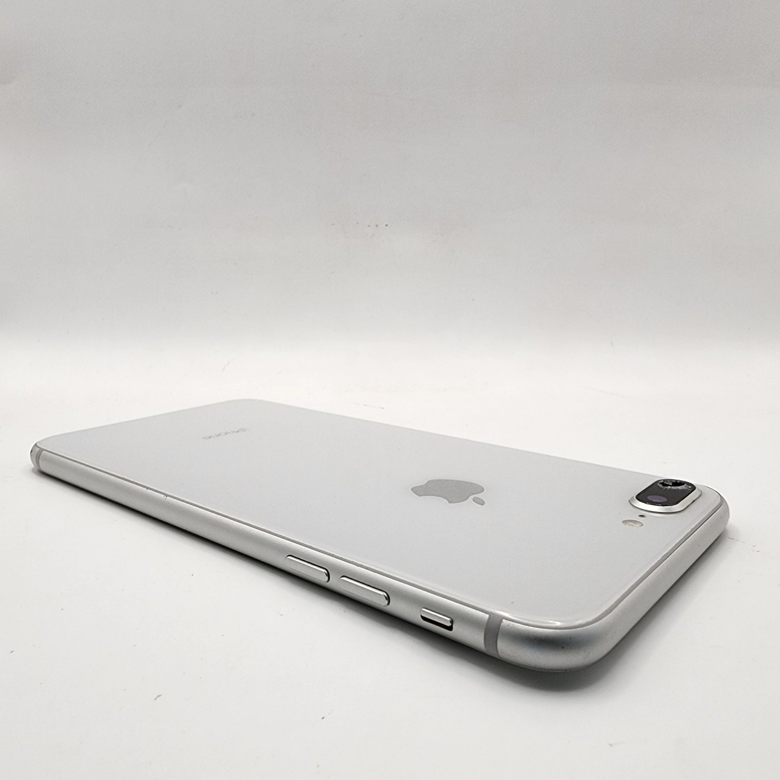 Apple iPhone 8 Plus A1897 64GB Silver (CDMA/GSM Unlocked)