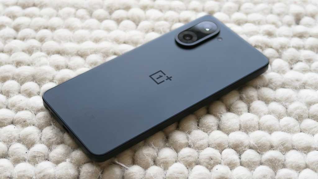 OnePlus Nord CE5 (12GB RAM / 256 gb) with 256 orico a2 256 gb micro sd