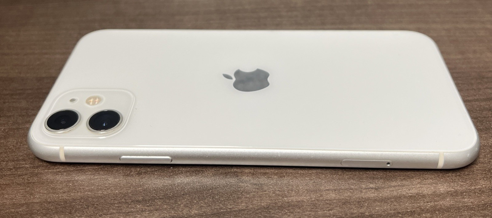 iPhone 11 – A2111 128GB (Unlocked) White